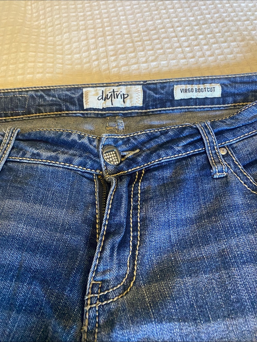 Daytrip Virgo Bootcut Jeans in Blue